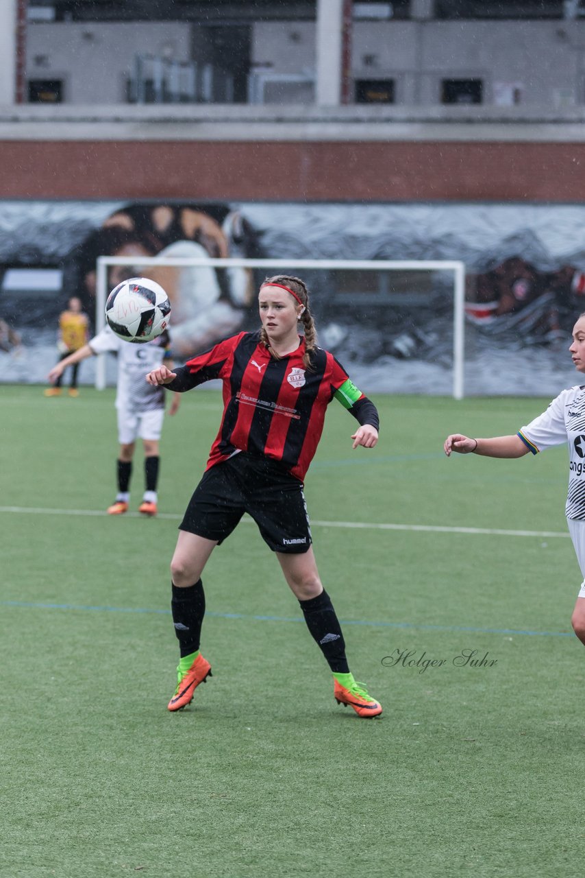 Bild 84 - B-Juniorinnen FC St.Pauli . Braedstrup IF : Ergebnis: 4:1